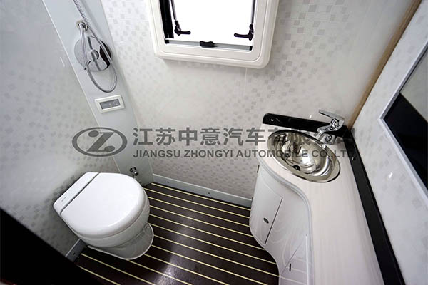 中意SZY5060XLJN依维柯三扩展房车