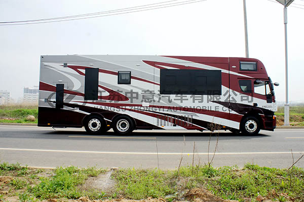 中意SZY5220XLJ红岩房车