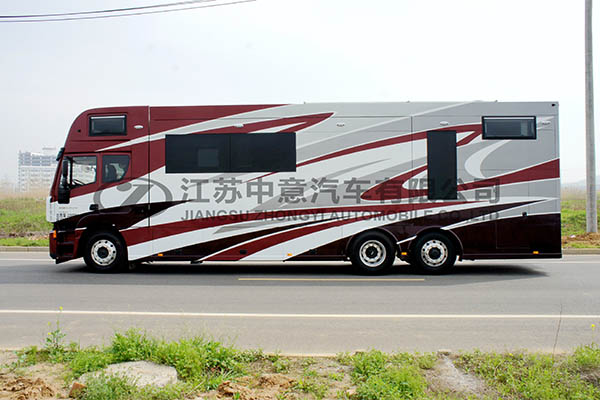 中意SZY5220XLJ红岩房车